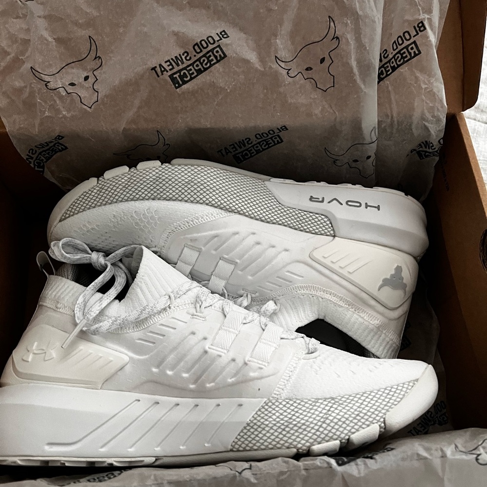 Under Armour White Sports Shoes